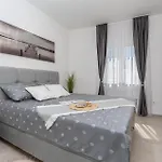 Pet Friendly In *