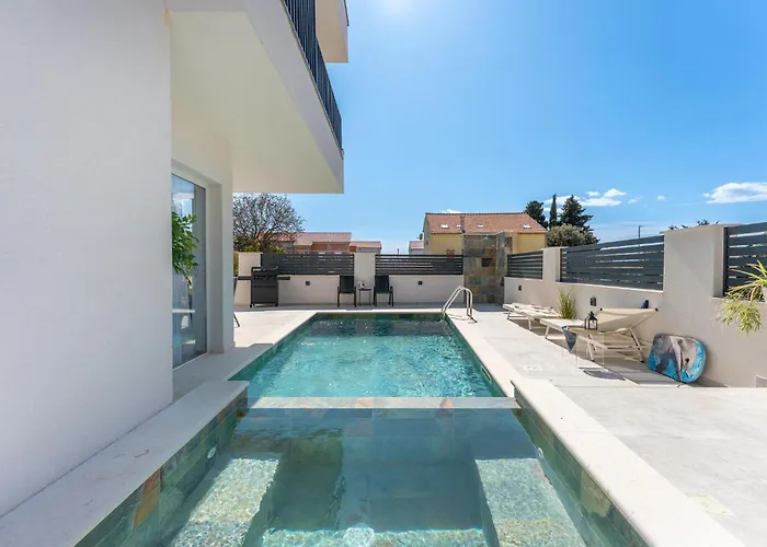 Semesterbostad Amazing In *